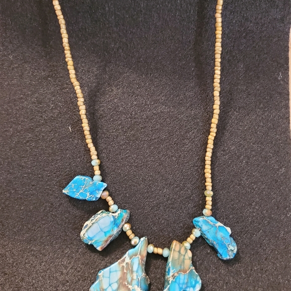 JUST BEAUTIFUL THIS BEADED NECKLACE SET - Picture 9 of 9